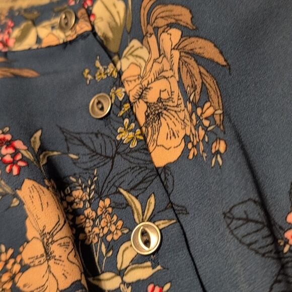 Torrid Women's Blue floral button-front Georgette Boho Cami adjustable straps, - Picture 8 of 8